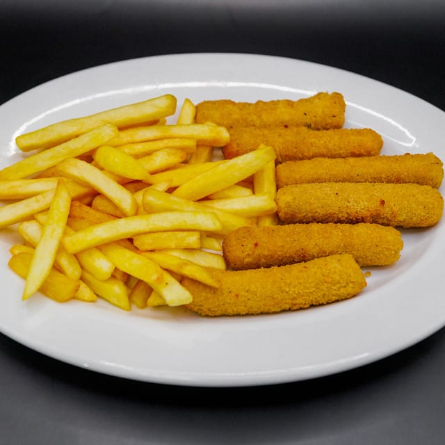 Kids 6pc Mozzarella Stick (Serve With Fries).