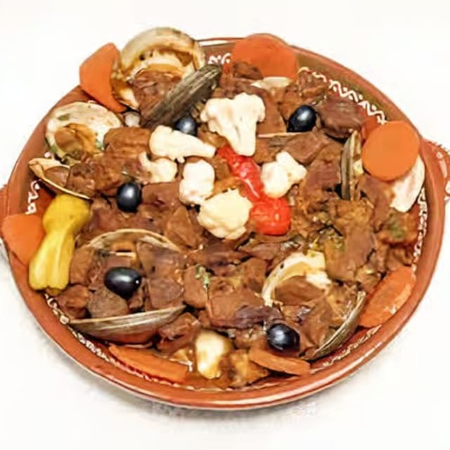 Pork Bites with Clams (Servedwith Rice).